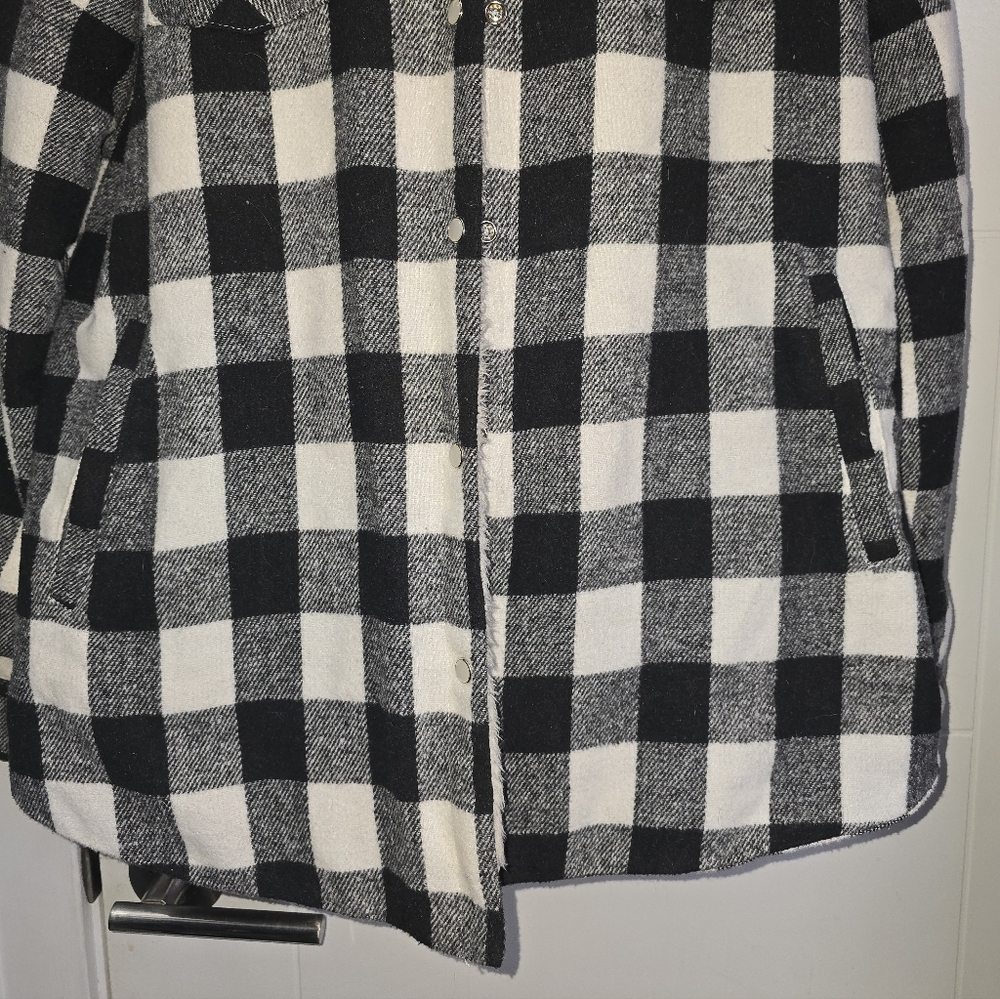 Bluivy Plaid Sherpa Lined Black/White Checkered Shacket Sz L - Picture 4 of 10